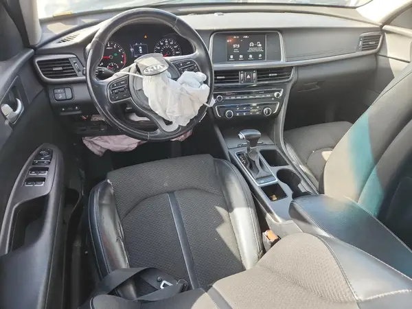 5XXGT4L32JG255560 2018 KIA OPTIMA - Image 8