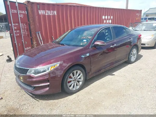 5XXGT4L32JG255929 2018 KIA OPTIMA - Image 2