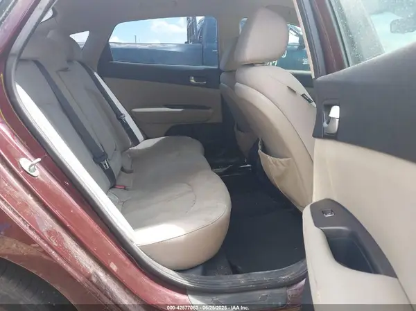 5XXGT4L32JG255929 2018 KIA OPTIMA - Image 8