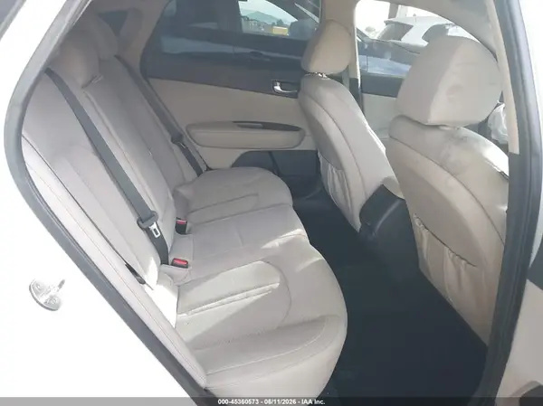 5XXGT4L32JG256109 2018 KIA OPTIMA - Image 8