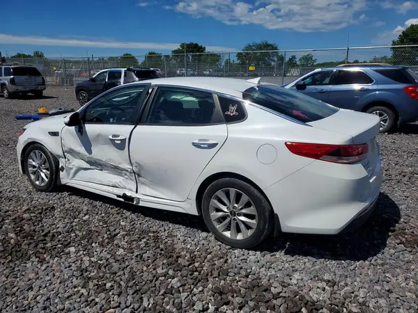 5XXGT4L32JG257471 2018 KIA OPTIMA - Image 2