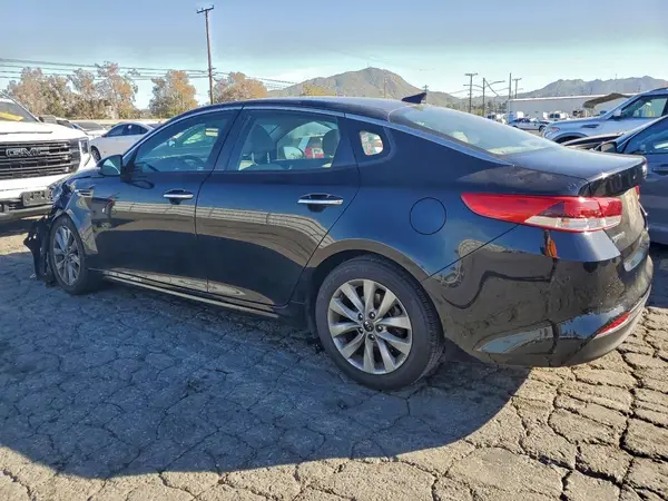 5XXGT4L32JG258457 2018 KIA OPTIMA - Image 2