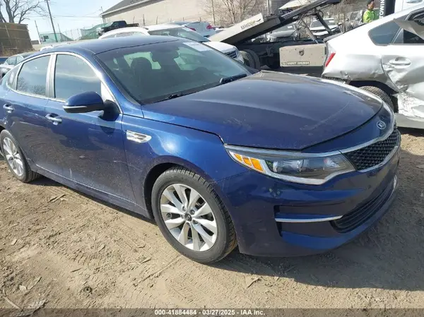 5XXGT4L32JG258927 2018 KIA OPTIMA - Image 1