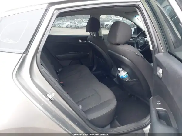 5XXGT4L32JG259897 2018 KIA OPTIMA - Image 8