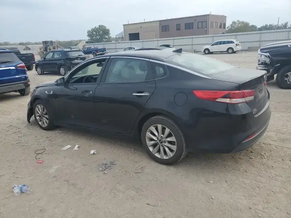 5XXGT4L32JG261049 2018 KIA OPTIMA - Image 2