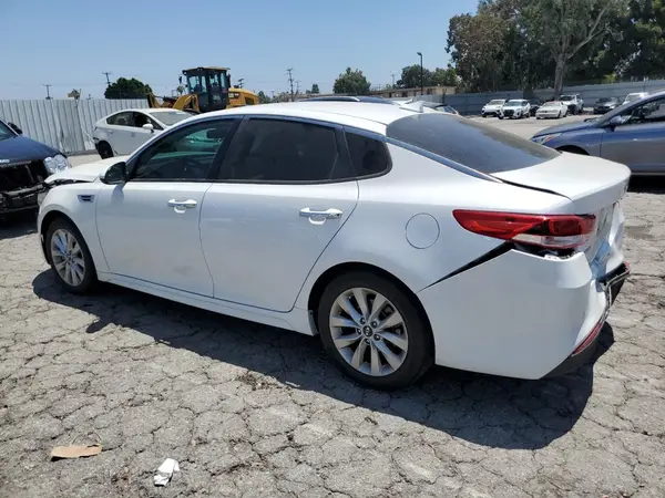 5XXGT4L32JG261357 2018 KIA OPTIMA - Image 2