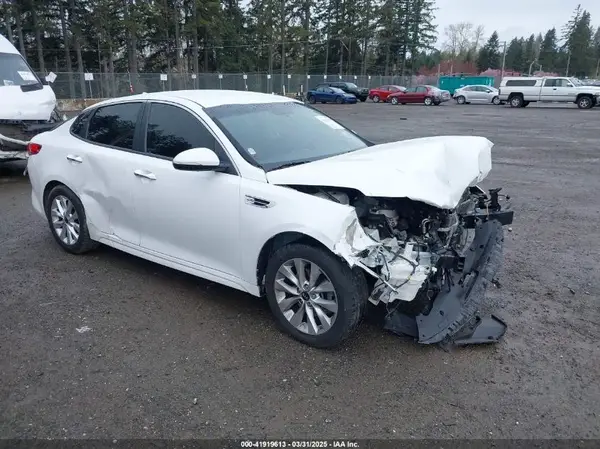 5XXGT4L32JG262167 2018 KIA OPTIMA - Image 1