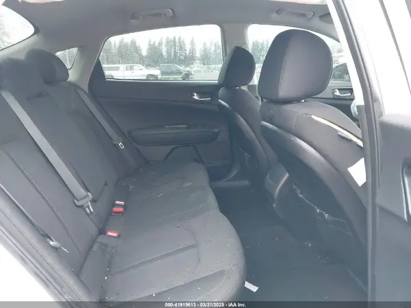 5XXGT4L32JG262167 2018 KIA OPTIMA - Image 8