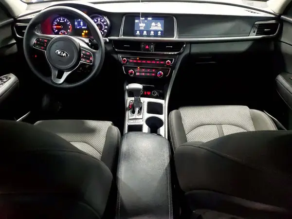 5XXGT4L32JG262282 2018 KIA OPTIMA - Image 8