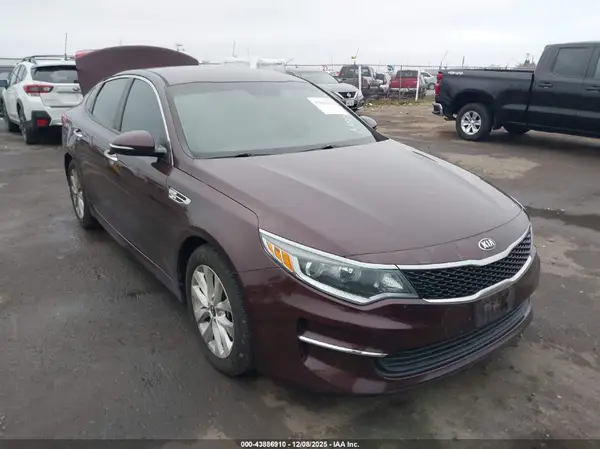 5XXGT4L32JG262685 2018 KIA OPTIMA - Image 1