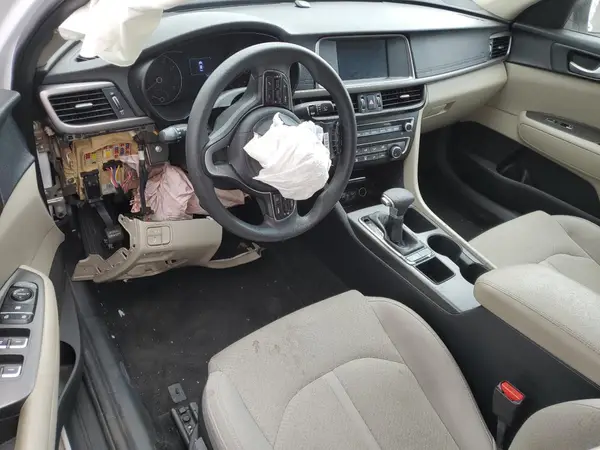 5XXGT4L32JG262976 2018 KIA OPTIMA - Image 8