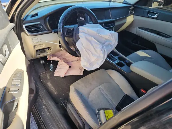 5XXGT4L32JG263254 2018 KIA OPTIMA - Image 8