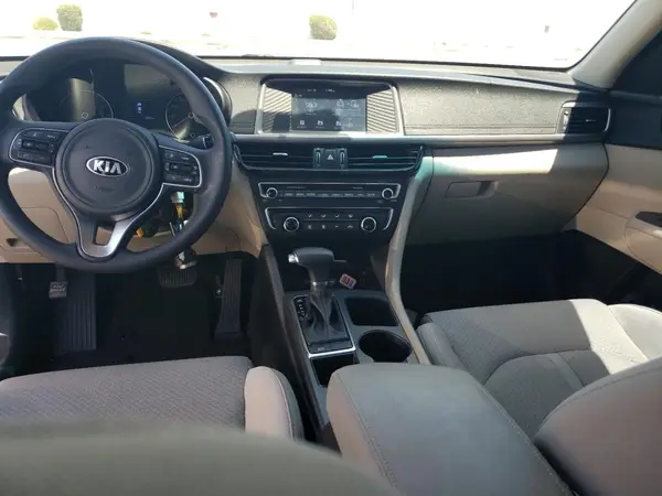 5XXGT4L32JG263268 2018 KIA OPTIMA - Image 8
