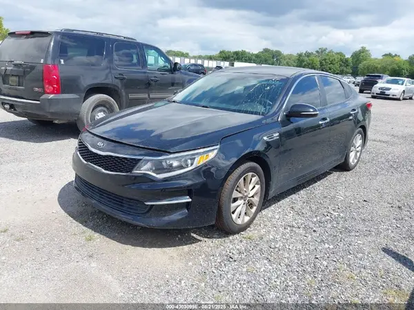 5XXGT4L32JG264906 2018 KIA OPTIMA - Image 2