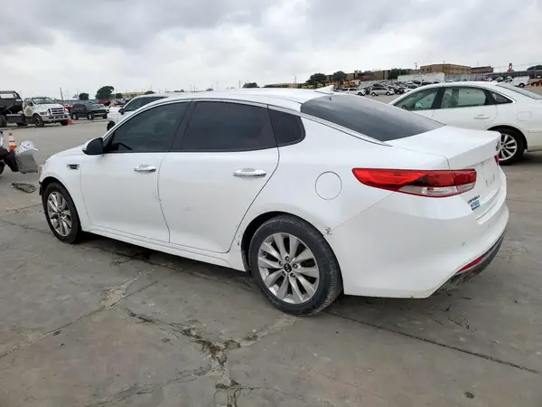 5XXGT4L32JG264954 2018 KIA OPTIMA - Image 2