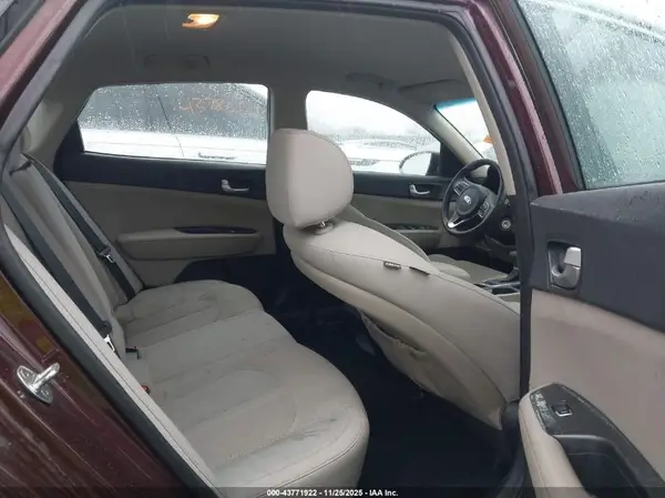 5XXGT4L32JG265019 2018 KIA OPTIMA - Image 8