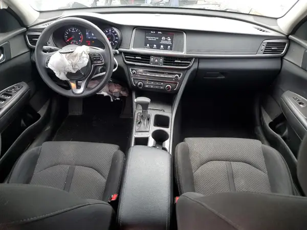5XXGT4L32JG265215 2018 KIA OPTIMA - Image 8