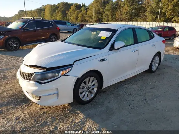 5XXGT4L32JG265716 2018 KIA OPTIMA - Image 2