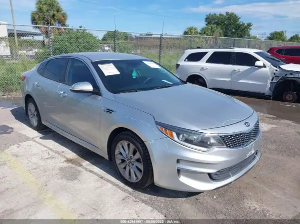 5XXGT4L32JG266896 2018 KIA OPTIMA - Image 1