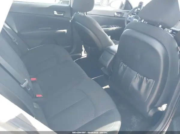 5XXGT4L32JG266896 2018 KIA OPTIMA - Image 8