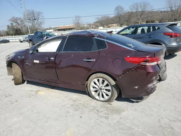 5XXGT4L32JG268079 2018 KIA OPTIMA - Image 2