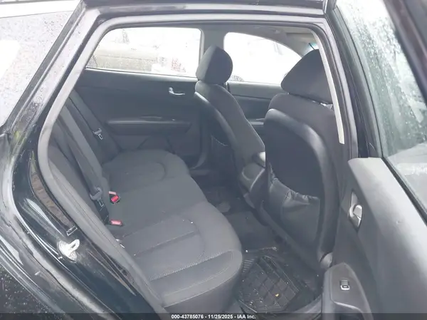 5XXGT4L32JG269197 2018 KIA OPTIMA - Image 8