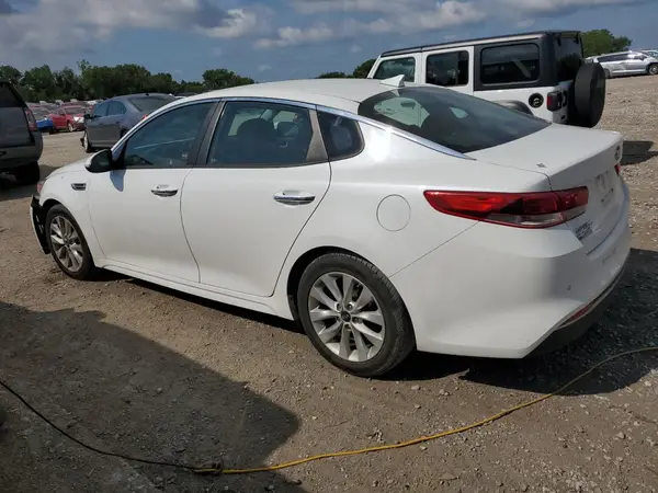 5XXGT4L32JG269474 2018 KIA OPTIMA - Image 2