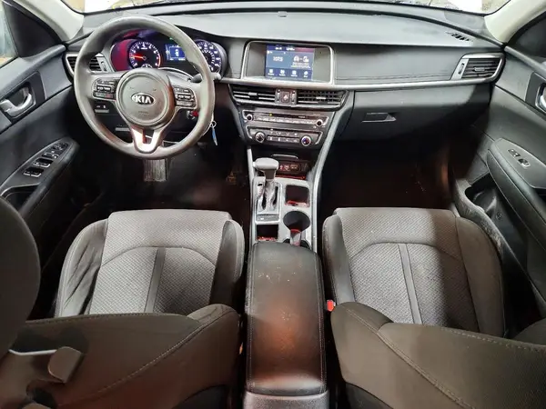 5XXGT4L32JG270592 2018 KIA OPTIMA - Image 8