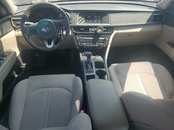 5XXGT4L32JG272200 2018 KIA OPTIMA - Image 8