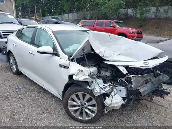 5XXGT4L32JG273394 2018 KIA OPTIMA - Image 1