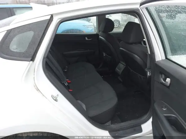 5XXGT4L32JG274691 2018 KIA OPTIMA - Image 8