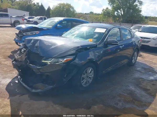 5XXGT4L32KG280041 2019 KIA OPTIMA - Image 2