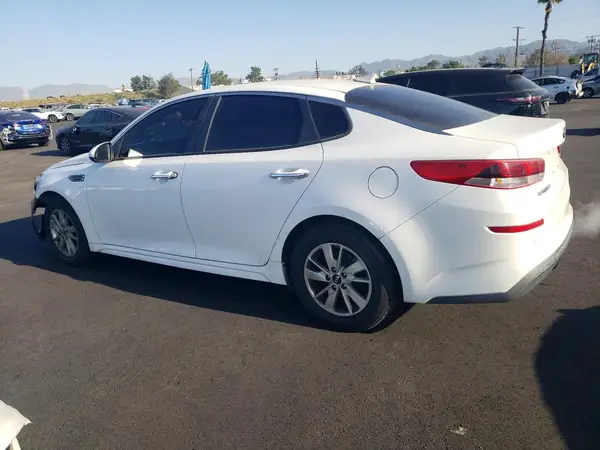5XXGT4L32KG281903 2019 KIA OPTIMA - Image 2