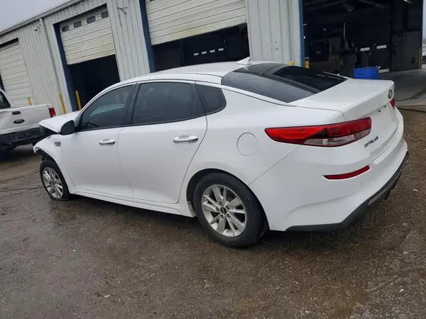 5XXGT4L32KG281934 2019 KIA OPTIMA - Image 2