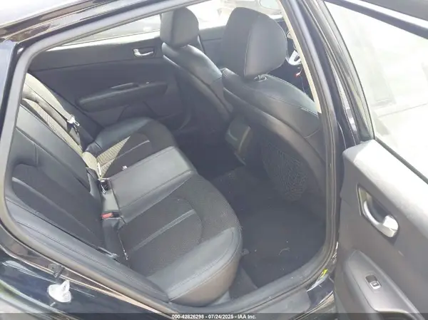 5XXGT4L32KG283554 2019 KIA OPTIMA - Image 8