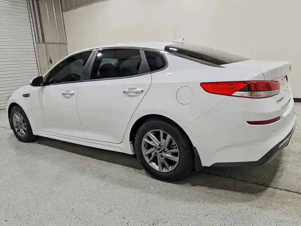 5XXGT4L32KG284378 2019 KIA OPTIMA - Image 2