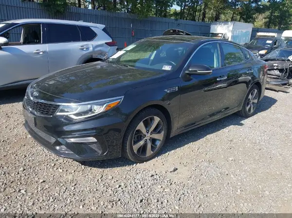 5XXGT4L32KG290438 2019 KIA OPTIMA - Image 2