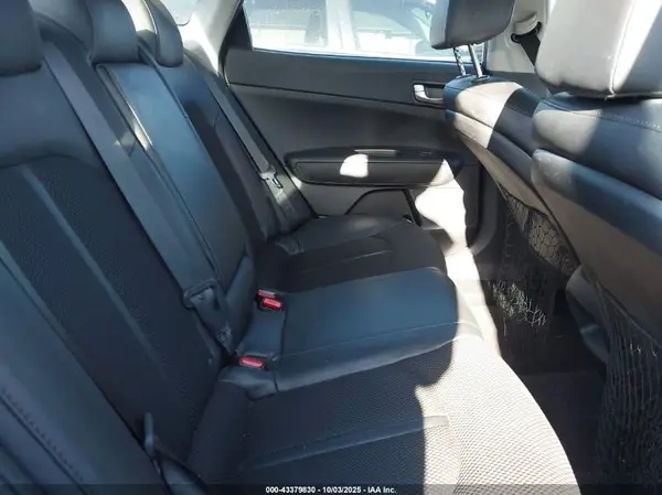 5XXGT4L32KG294988 2019 KIA OPTIMA - Image 8