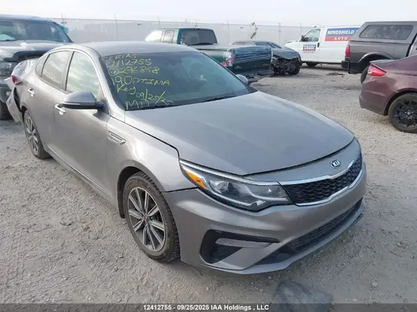 5XXGT4L32KG296868 2019 KIA OPTIMA - Image 2