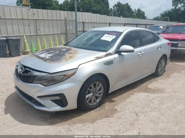 5XXGT4L32KG298152 2019 KIA OPTIMA - Image 2
