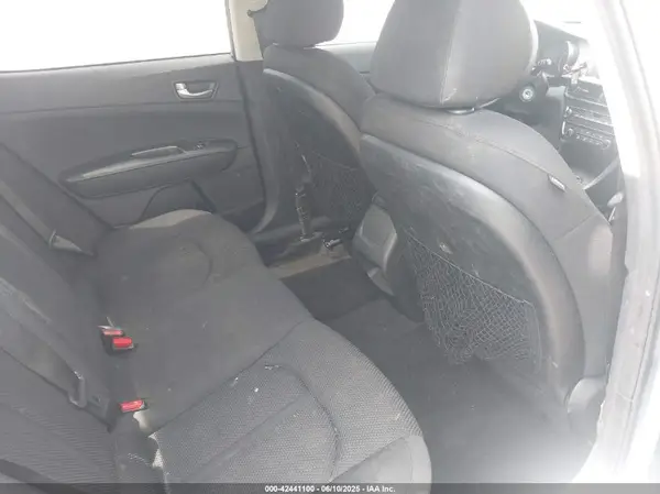 5XXGT4L32KG298152 2019 KIA OPTIMA - Image 8