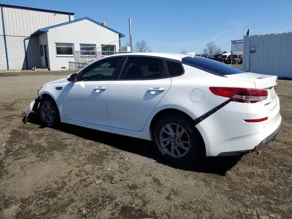 5XXGT4L32KG300580 2019 KIA OPTIMA - Image 2