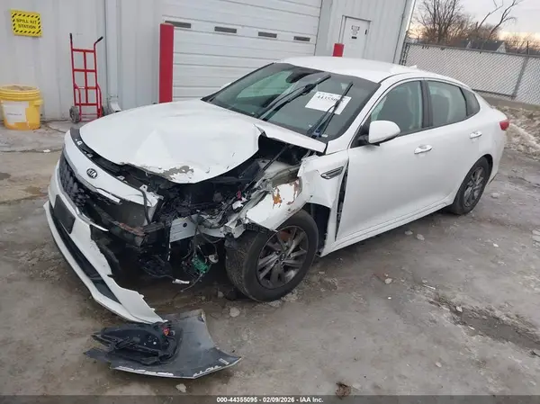 5XXGT4L32KG313023 2019 KIA OPTIMA - Image 2
