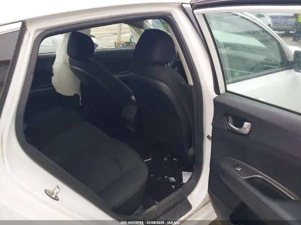 5XXGT4L32KG313023 2019 KIA OPTIMA - Image 8