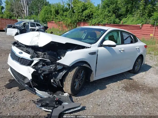 5XXGT4L32KG323745 2019 KIA OPTIMA - Image 2