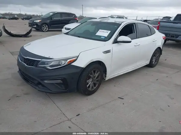 5XXGT4L32KG325639 2019 KIA OPTIMA - Image 2