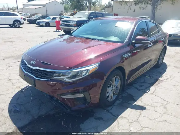 5XXGT4L32KG327505 2019 KIA OPTIMA - Image 2