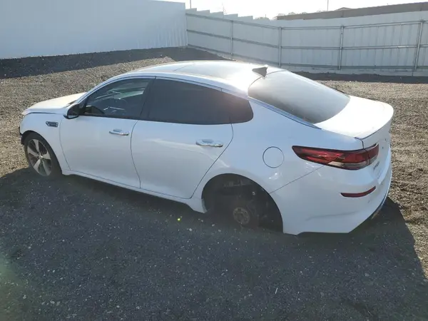 5XXGT4L32KG328797 2019 KIA OPTIMA - Image 2