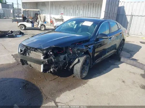 5XXGT4L32KG331358 2019 KIA OPTIMA - Image 2