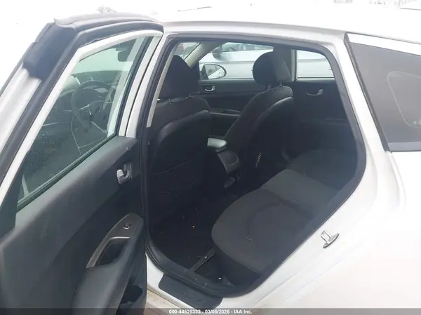 5XXGT4L32KG333823 2019 KIA OPTIMA - Image 8